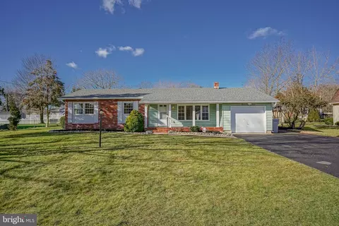292 Highland Ave, Vineland, NJ 08361