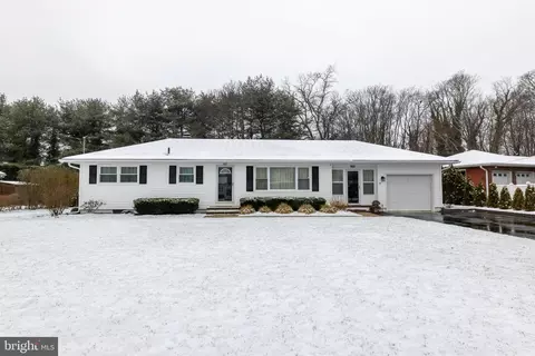 568 Highland Ave, Vineland, NJ 08361
