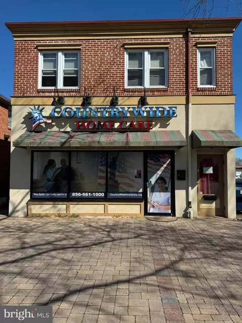 318 W Landis Ave, Vineland, NJ 08360