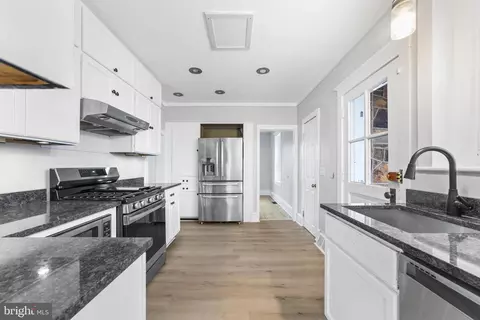 715 E Oak St, Millville, NJ 08332