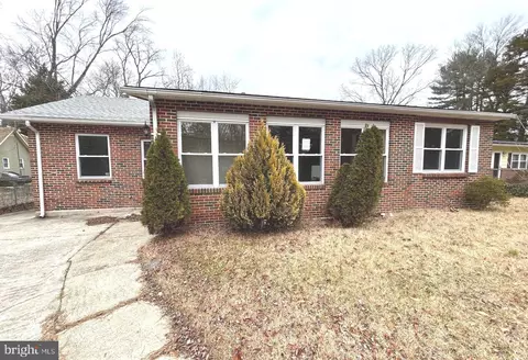 7910 Magnolia Dr, Millville, NJ 08332