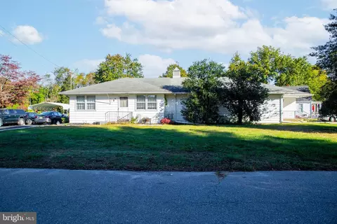 900 Iowa St, Vineland, NJ 08360