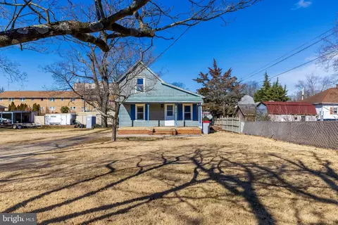 1054 E Chestnut Ave, Vineland, NJ 08360
