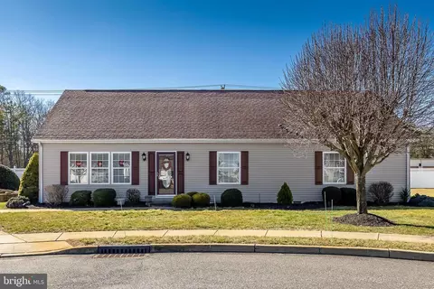 81 Reagan Ct, Millville, NJ 08332