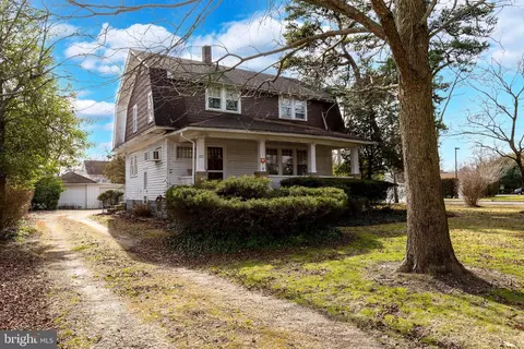 1127 E Landis Ave, Vineland, NJ 08360
