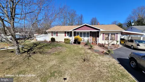 1220 Magnolia Rd, Vineland, NJ 08361