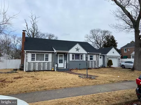 1112 E Pine St, Millville, NJ 08332