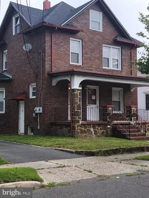 1002 New Pear St, Vineland, NJ 08360