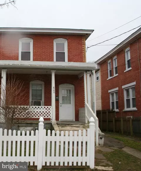 809 E Chestnut Ave, Vineland, NJ 08360