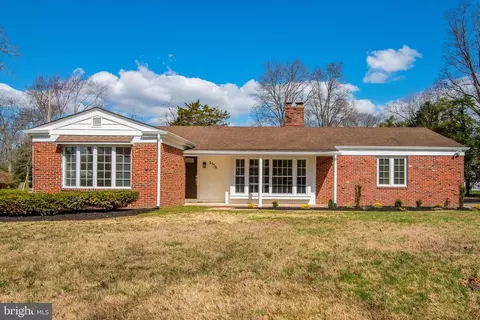 2356 Baywood Dr, Vineland, NJ 08361