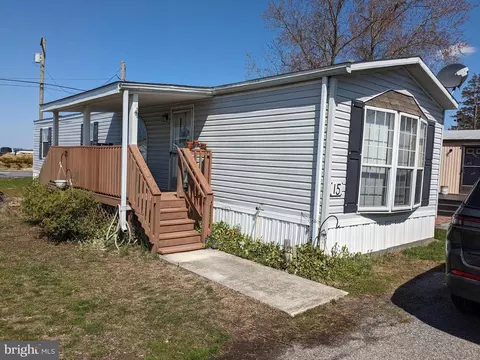 15 Trailer Park Ln #15, Bridgeton, NJ 08302