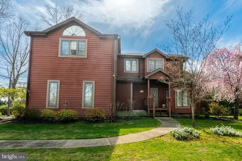 2398 Sanford Dr, Vineland, NJ 08361