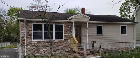 610 E Mulberry St, Millville, NJ 08332