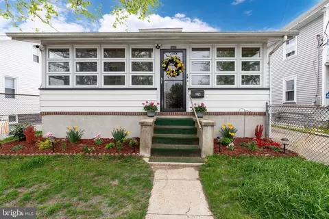226 W Plum St, Vineland, NJ 08360