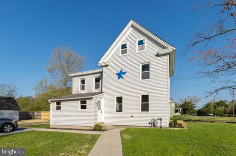 110 High St, Leesburg, NJ 08327