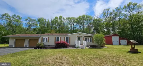 9 Dare Ave, Heislerville, NJ 08324