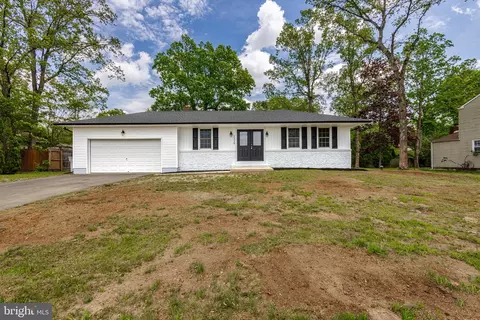 2129 Swan Dr, Vineland, NJ 08361