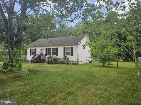 1064 Maurice River Pkwy, Vineland, NJ 08360