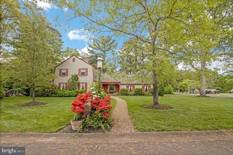 2 Bunting Ln, Millville, NJ 08332