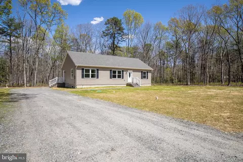 596 Main St, Cedarville, NJ 08311