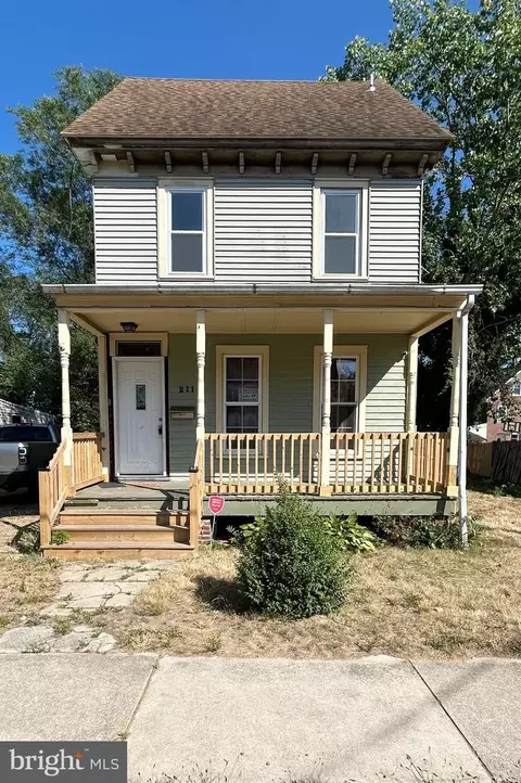 211 W Mcneal St, Millville, NJ 08332