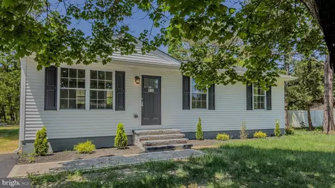 930 Charles St, Vineland, NJ 08360
