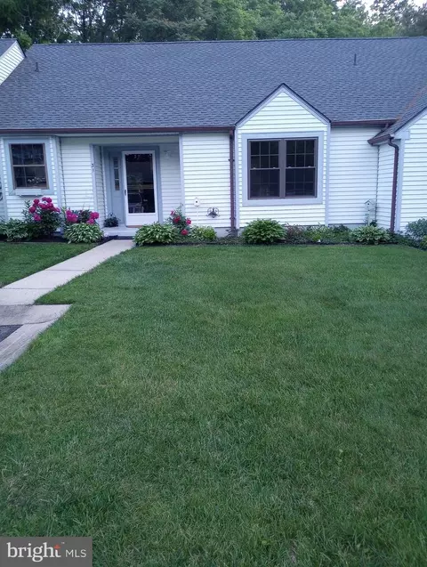 735 S Main Rd, Vineland, NJ 08360