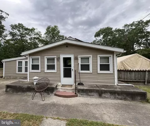34 Vine Rd, Millville, NJ 08332
