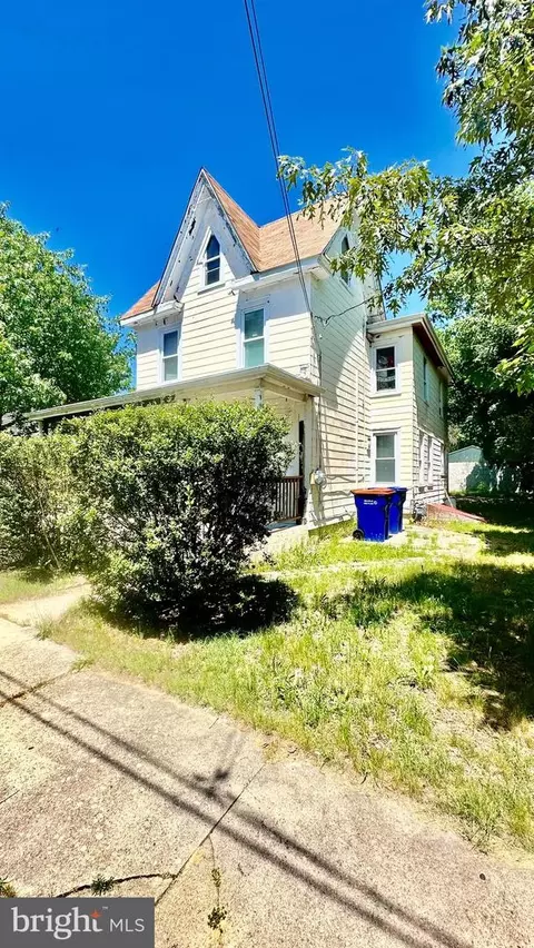 311 S 4th St, Millville, NJ 08332