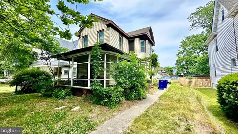 909 N 4th St, Millville, NJ 08332
