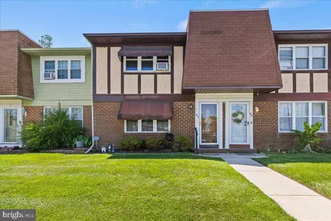1964 E Oak Rd #N3, Vineland, NJ 08361
