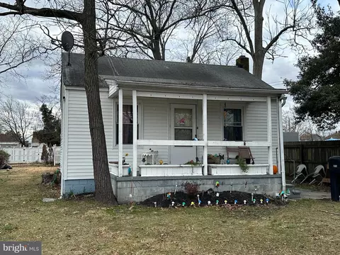 806 N 6th St, Millville, NJ 08332