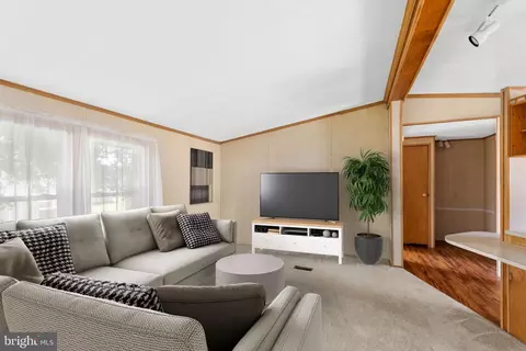 768 E Garden Rd #127, Vineland, NJ 08360