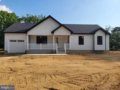 995 Garry Ave, Vineland, NJ 08360