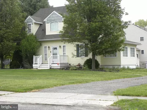 331 N Brewster Rd, Vineland, NJ 08361