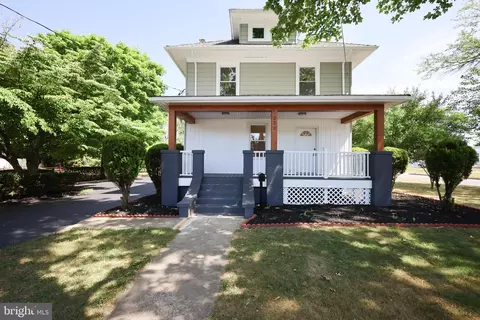 220 W Park Ave, Vineland, NJ 08360