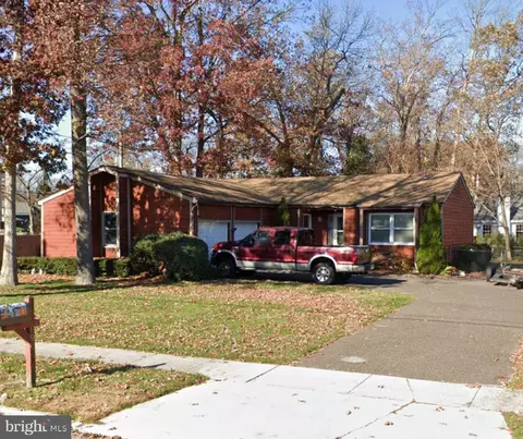 898 Tanglewood Ln, Vineland, NJ 08360