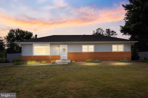 902 Becker Dr, Vineland, NJ 08361