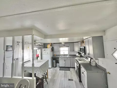 1887 N Delsea Dr #63, Vineland, NJ 08360