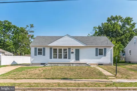 804 E St, Millville, NJ 08332