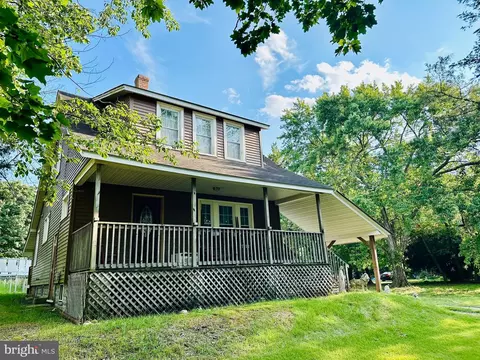 625 Elmer Rd, Vineland, NJ 08360