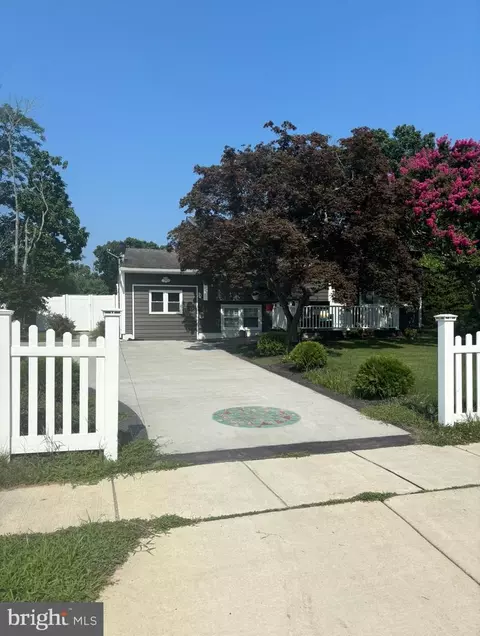 902 Bradford Dr, Vineland, NJ 08360