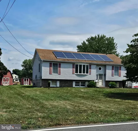 112 Strawberry Ave, Vineland, NJ 08360
