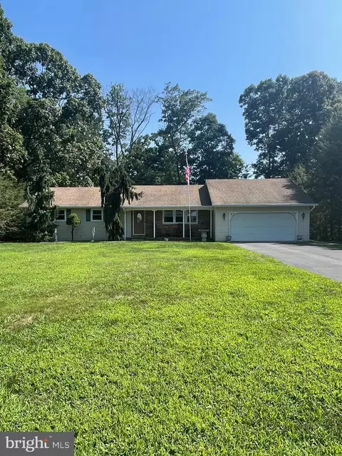 13 Malaga Dr, Bridgeton, NJ 08302
