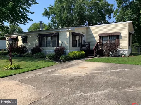 31 Jfk Blvd, Millville, NJ 08332