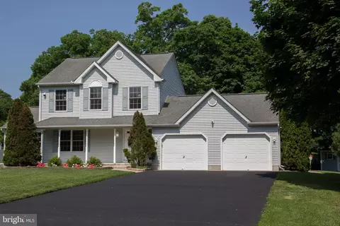 2440 Meade Dr, Vineland, NJ 08361