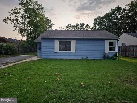 902 N 9th St, Millville, NJ 08332