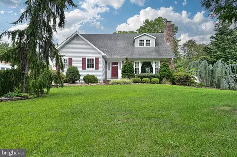 2950 Marion St, Vineland, NJ 08361