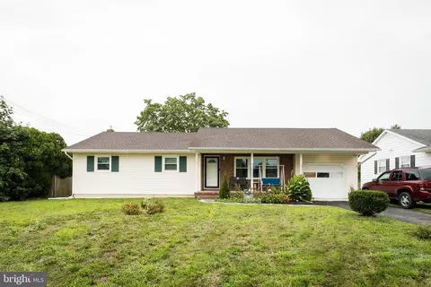 734 Allen Ave, Vineland, NJ 08360