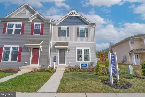 15 Whitaker Ct, Millville, NJ 08332